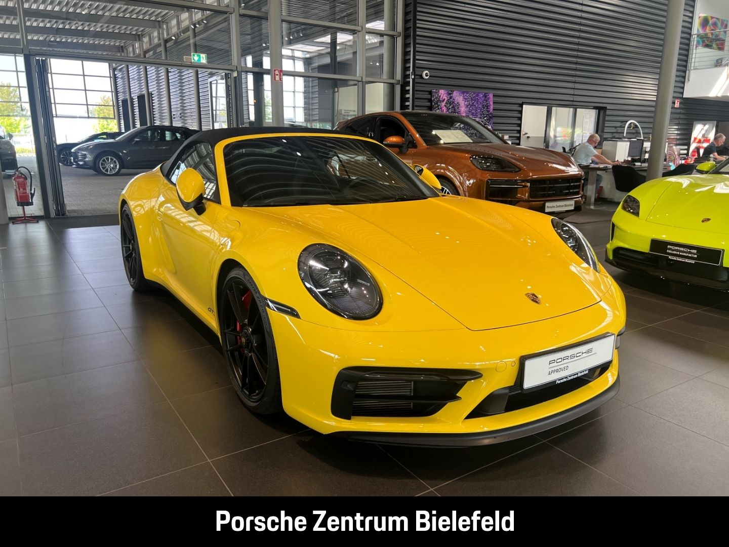 Porsche 992 911 Carrera 4 GTS Cabrio HA-Lenkung LED BOSE