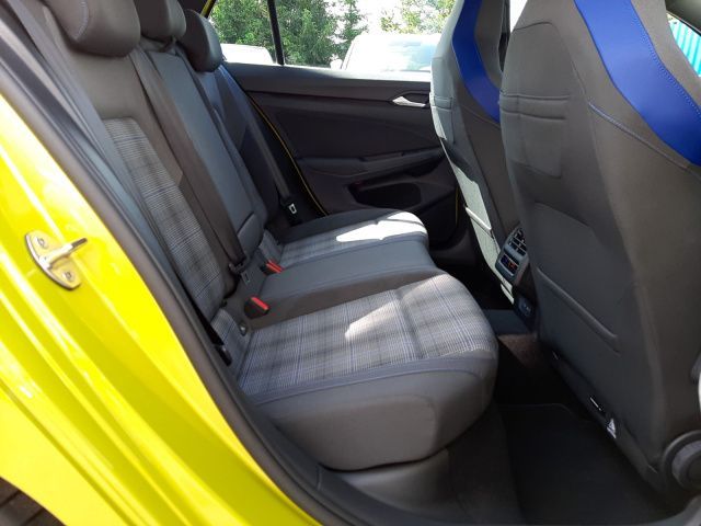 Volkswagen Golf GTE 1.4 eHybrid - Samsaru's Car Outlet