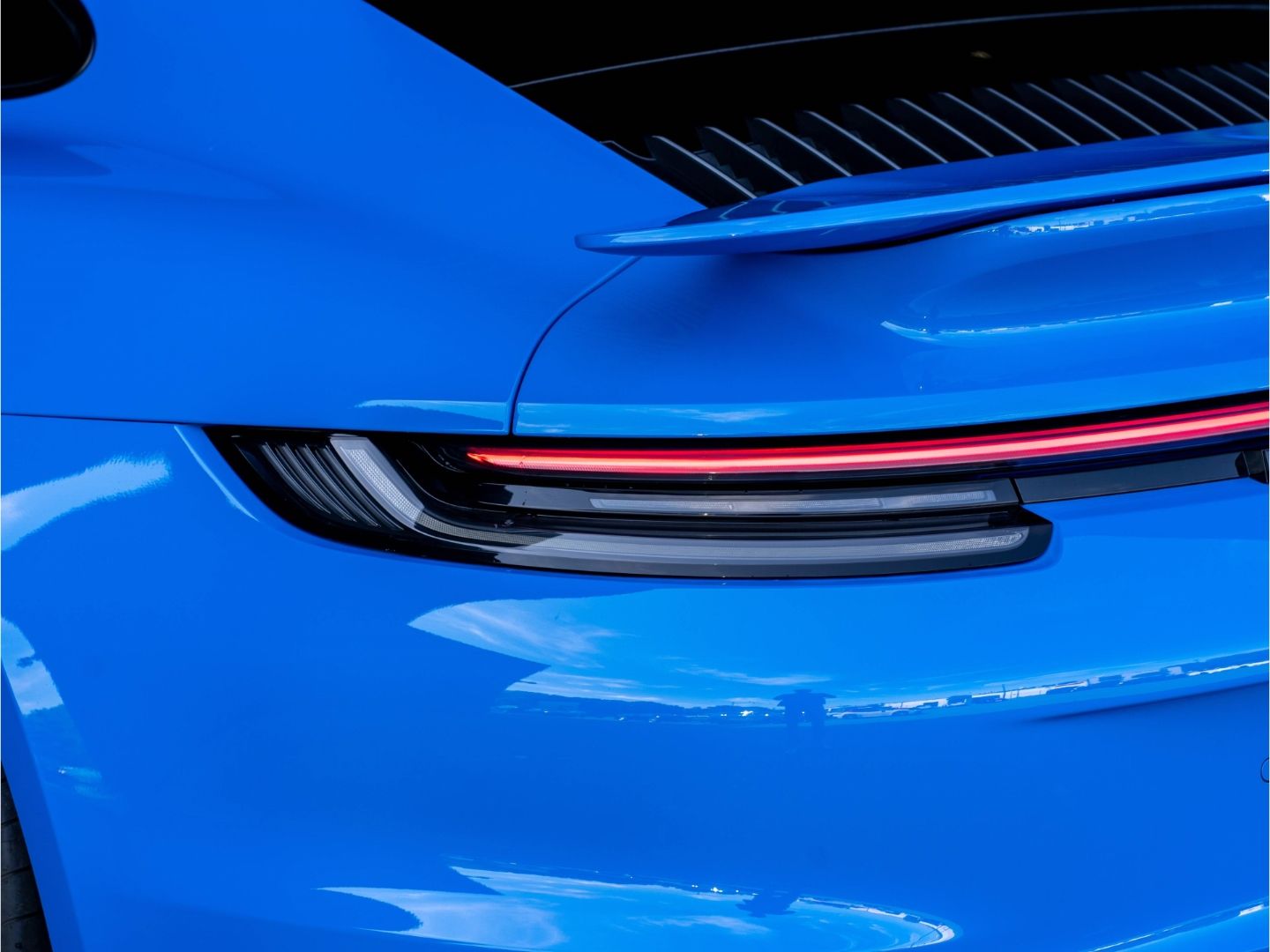 Porsche 911 Turbo S Lift PCCB Burmester InnoDrive