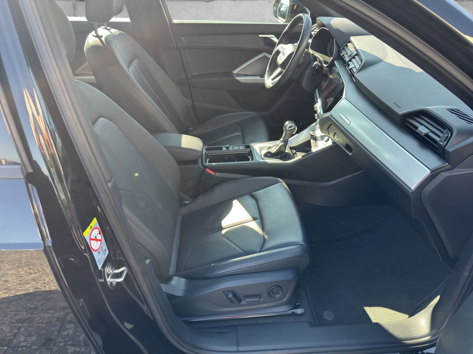 Audi Q3 45 TFSI quattro - Samsaru's Car Outlet