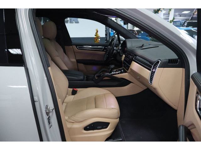 Porsche Cayenne GTS Head-Up Massage Standh. Panorama DAB