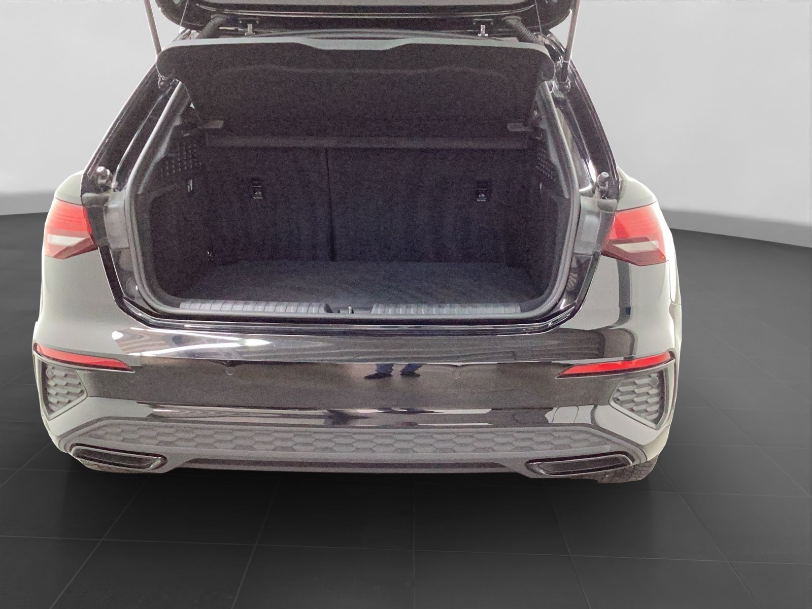 Audi A3 Sportback 45 TFSI e S LINE LM17 SPORTSITZE SI