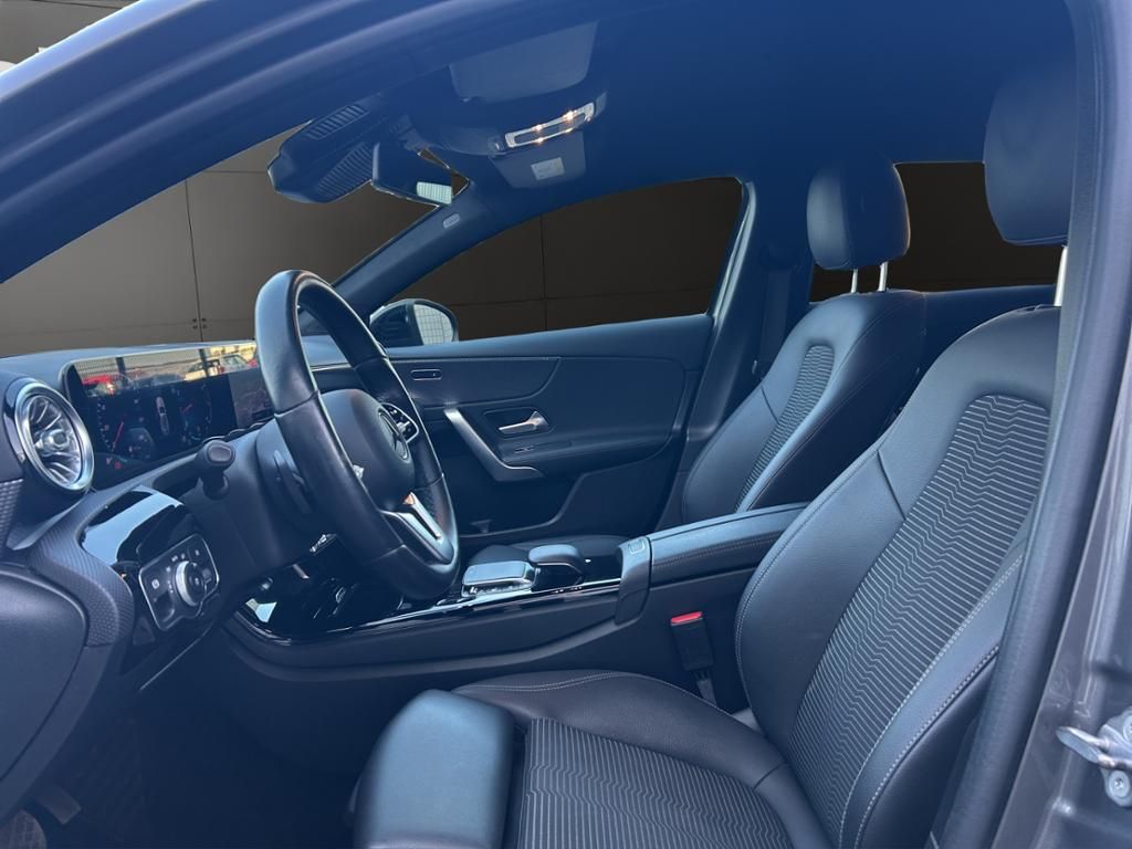 Mercedes-Benz A 180 - Samsaru's Car Outlet