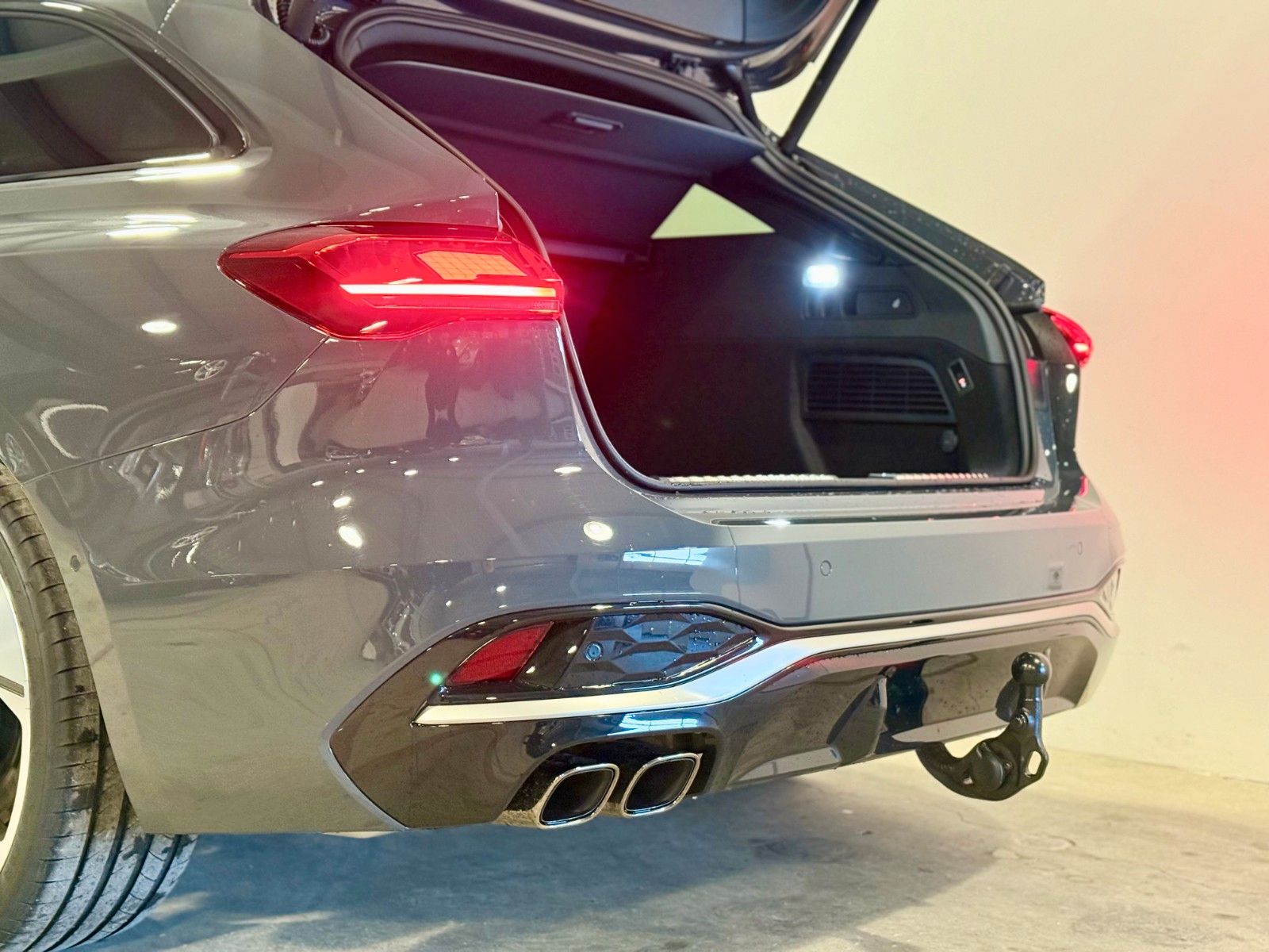 Audi A5 Avant quattro#S line#edition one#TechPro#AHK