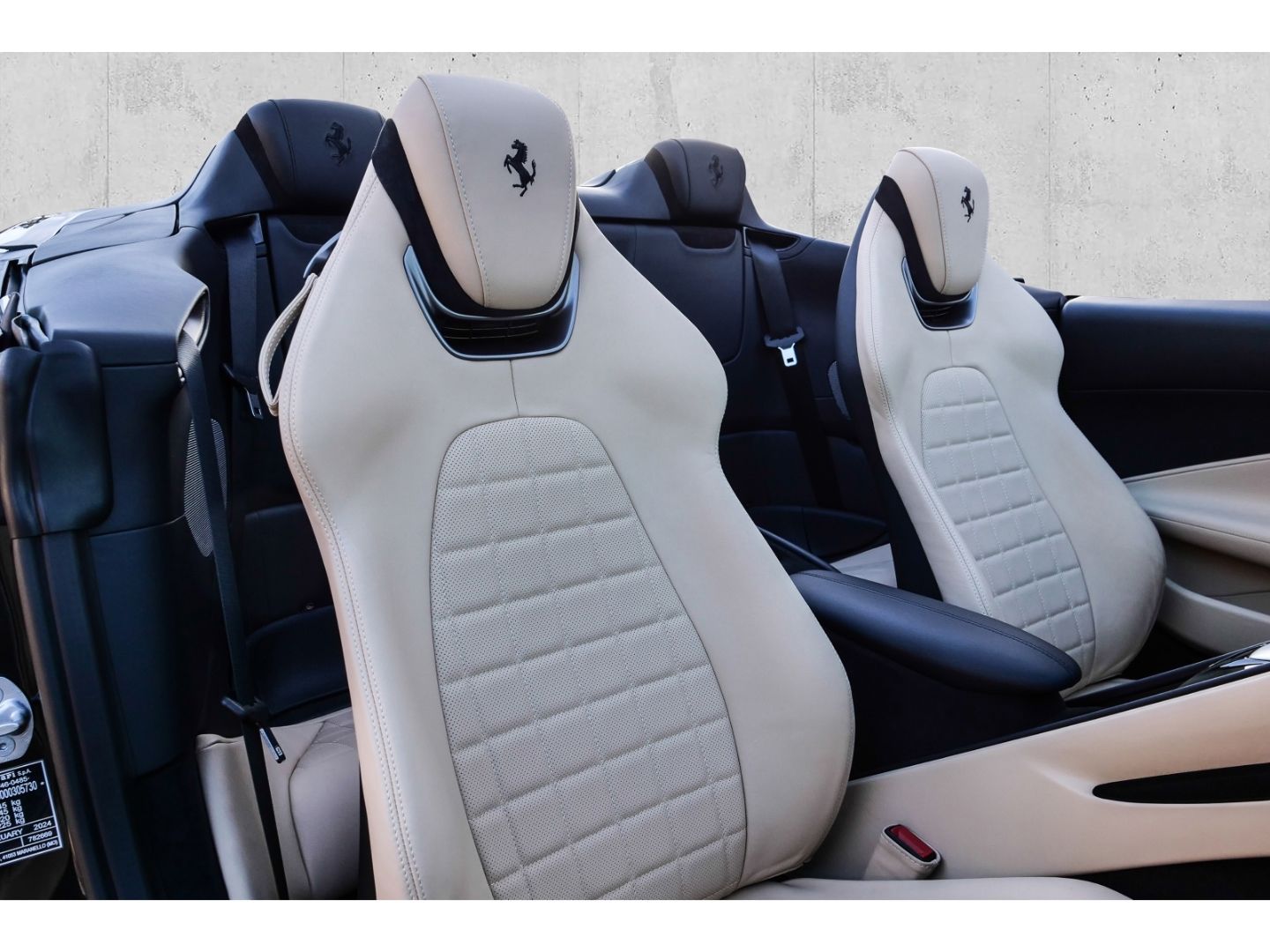 Ferrari Roma Spider - Samsaru's Car Outlet