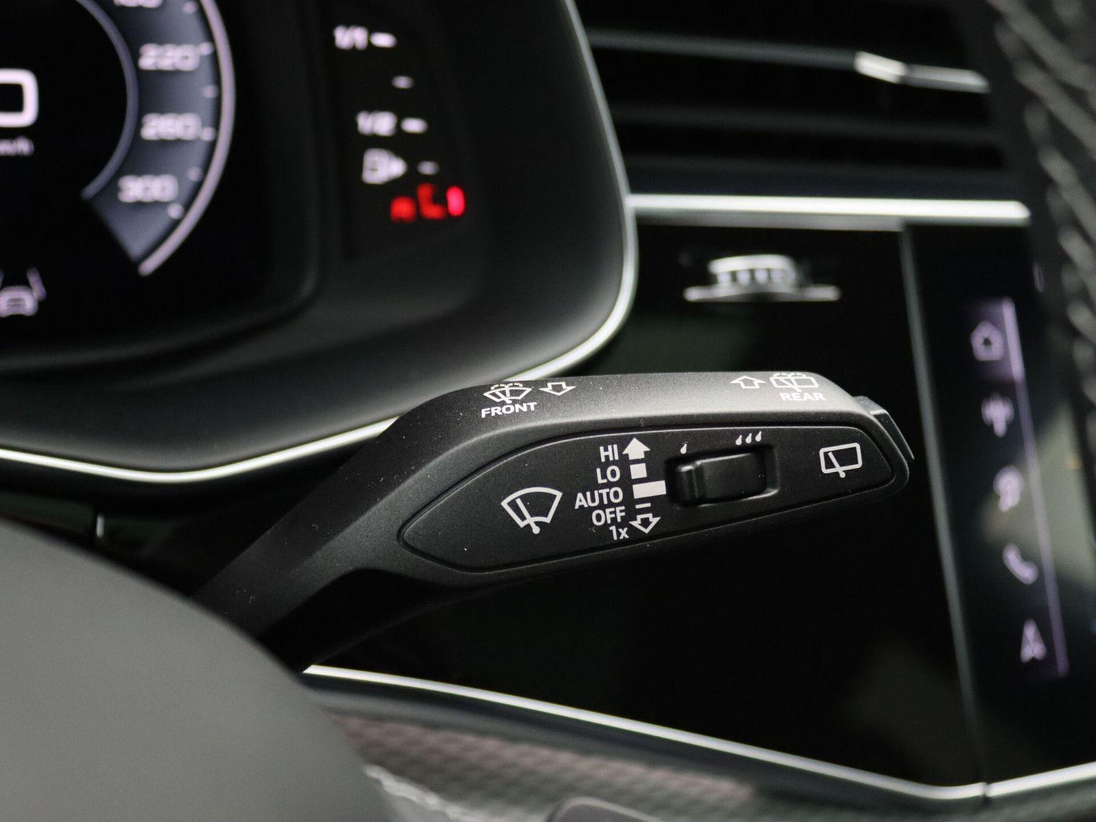 Audi Q8 50 TDI quattro S-Line - Samsaru's Car Outlet