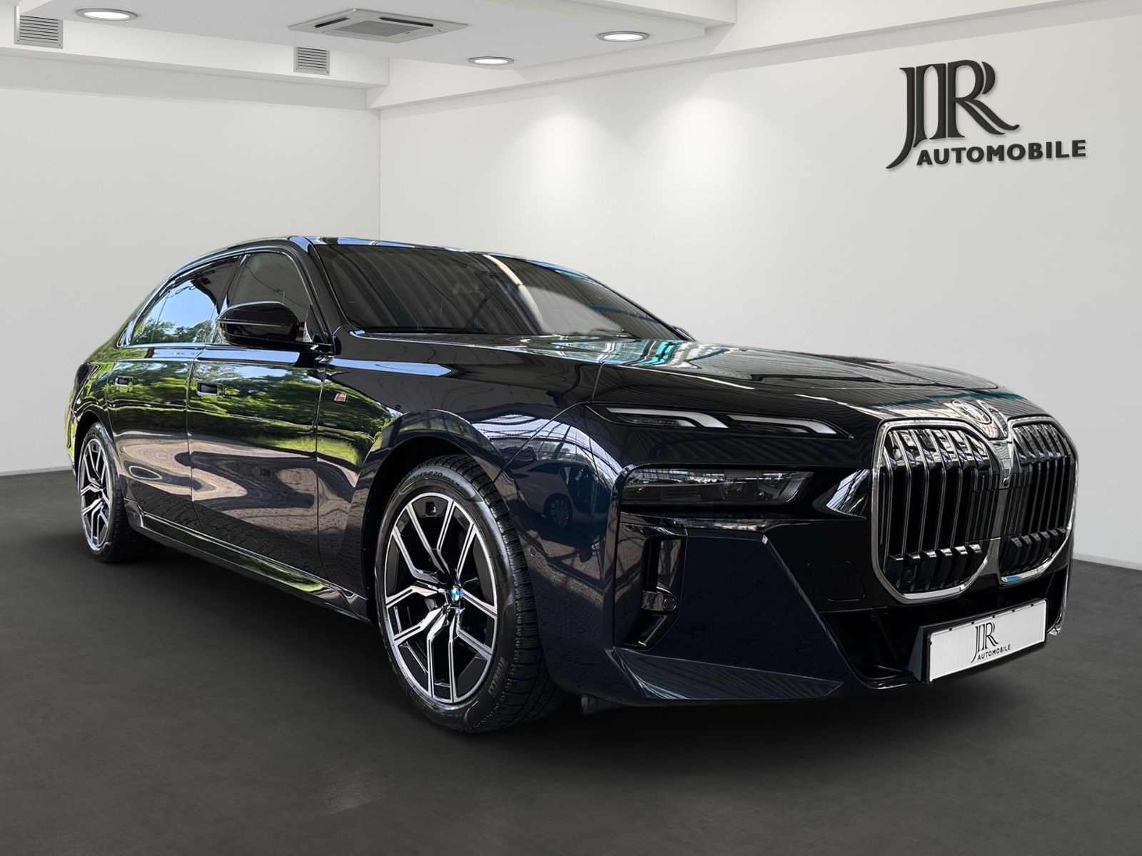 BMW 740 d xDrive M Sport  Fond Entertainment,TV