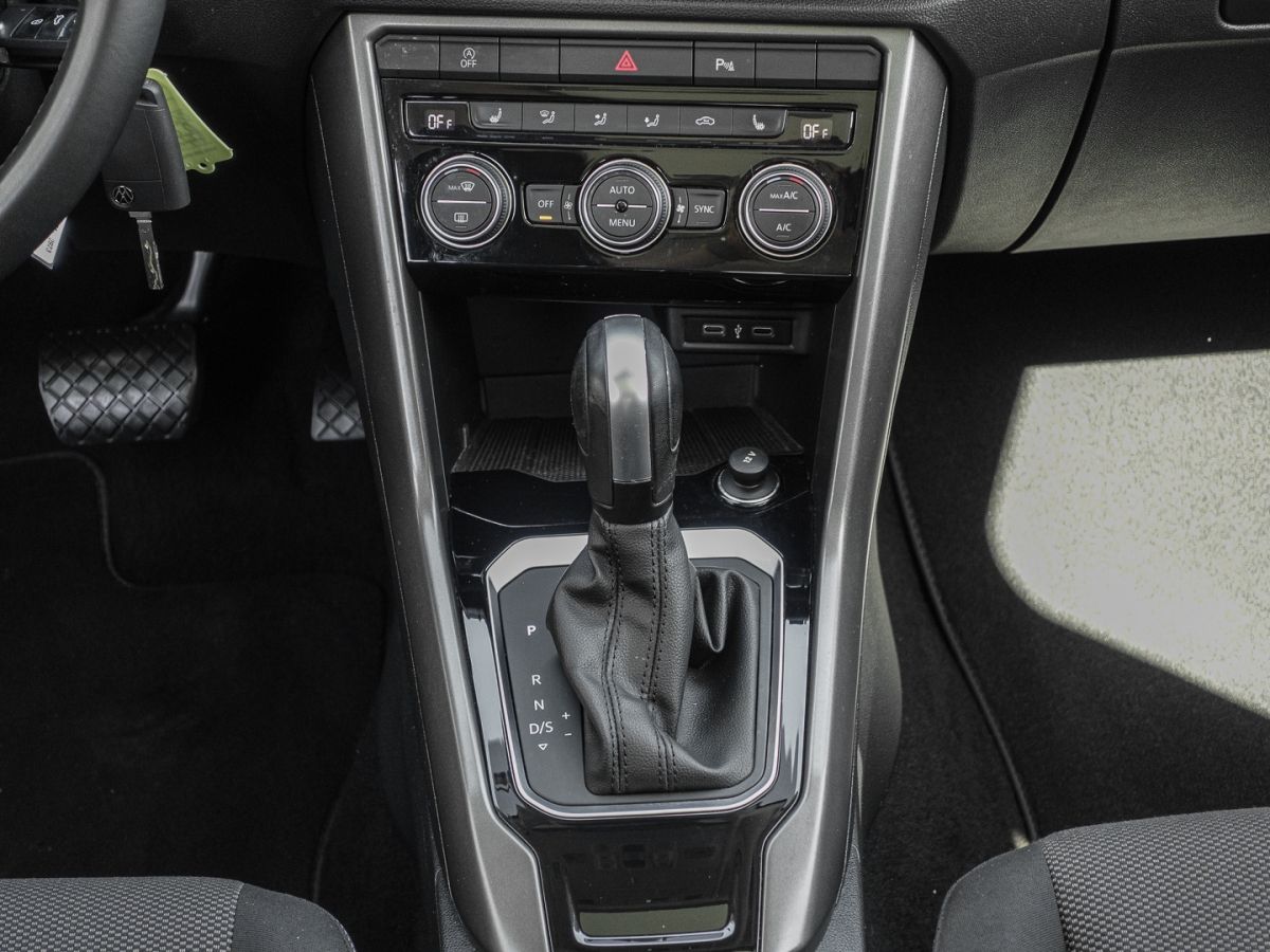 Volkswagen T-ROC 1.5 TSI DSG Style - Samsaru's Car Outlet
