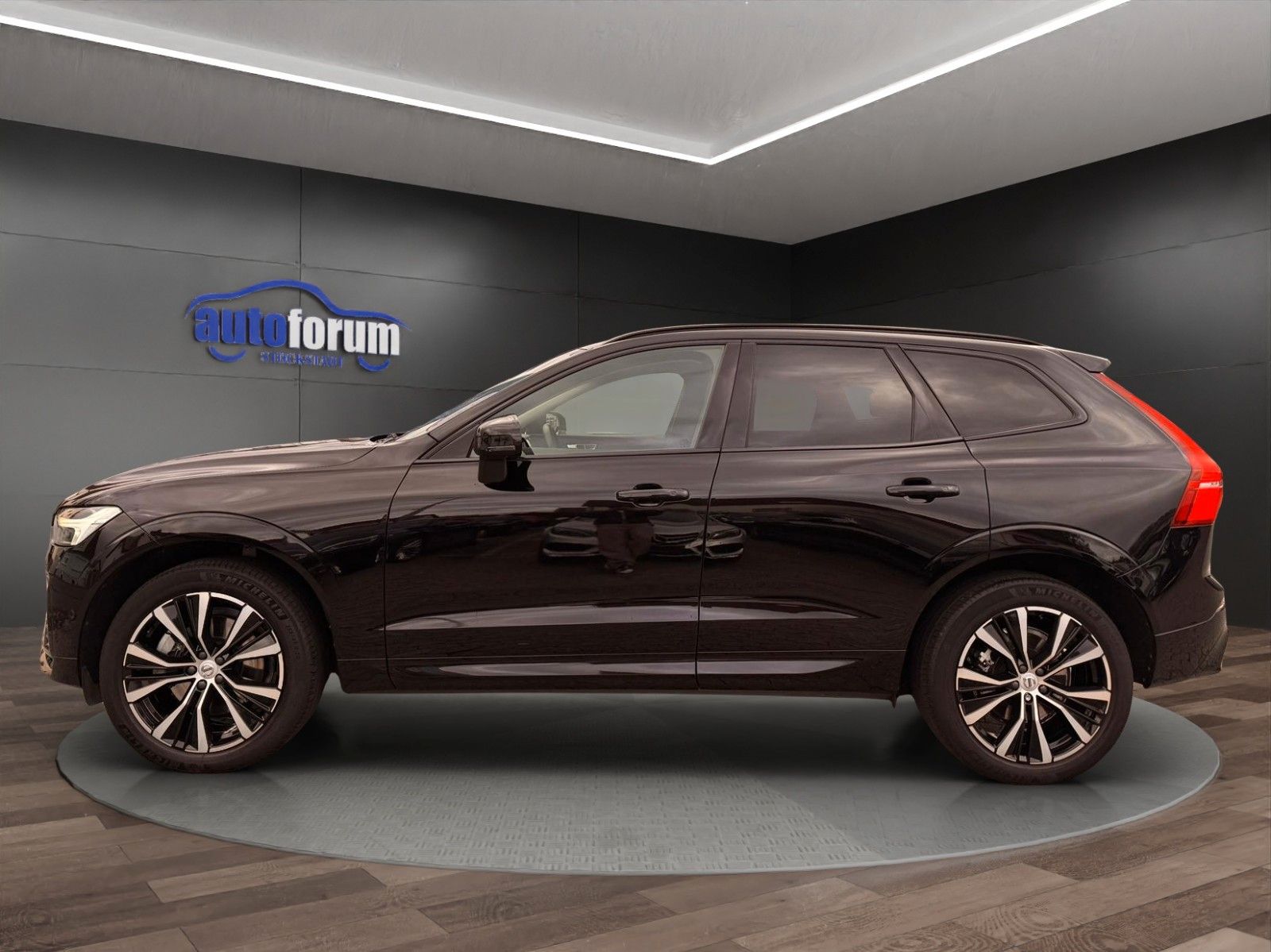 Volvo XC60 Ultimate Dark AWD AHK°PANO°HUD°360°STANDHZG