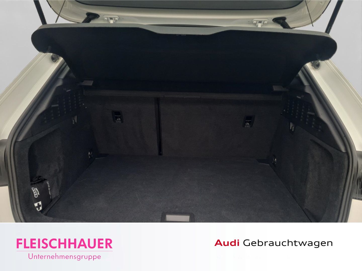 Audi A3 Sportback 40 TFSI e S line  DSG+Navi+LED+CarP