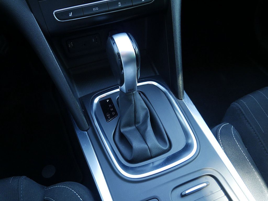 Renault Megane Grandtour TCe 140 EDC - Samsaru's Car Outlet