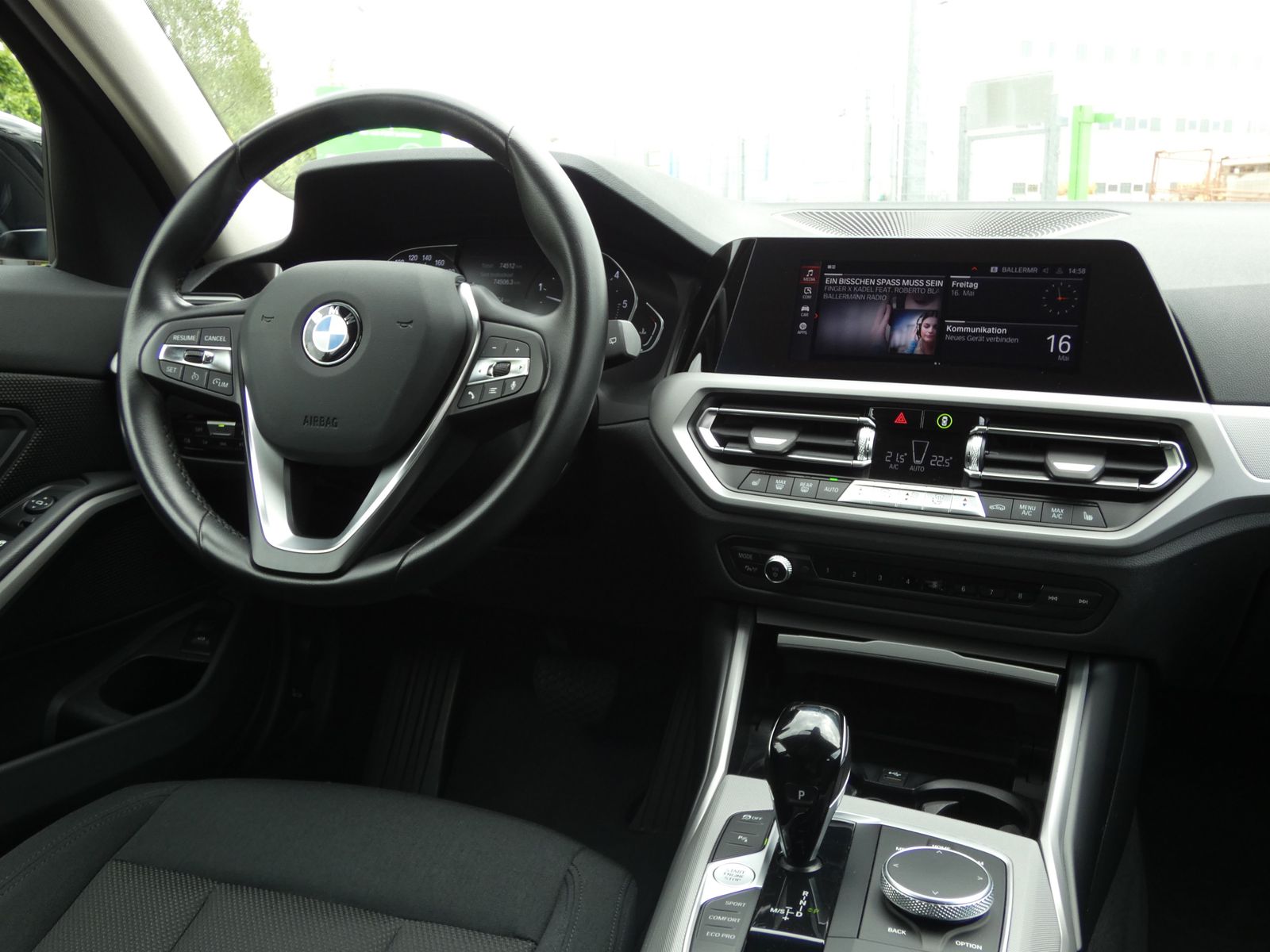 BMW 318d Touring Advantage - Samsaru's Car Outlet