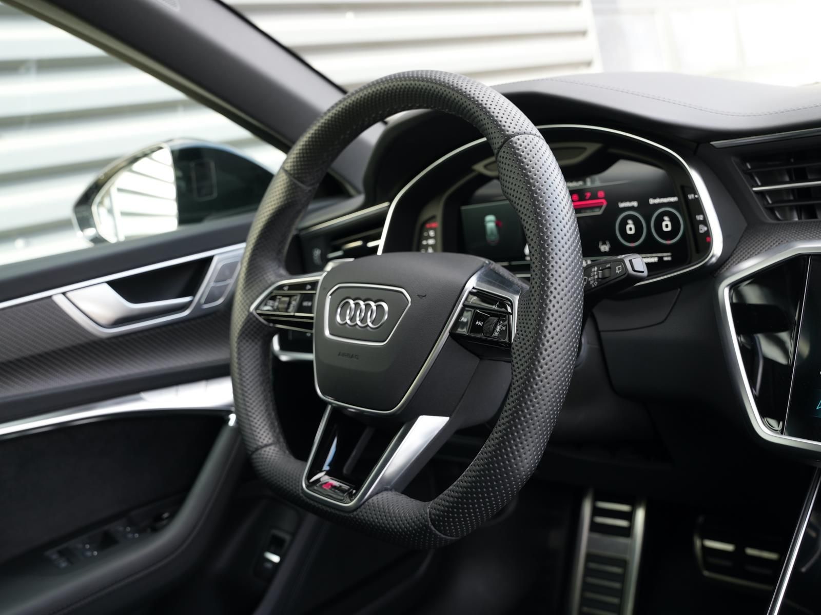 Audi RS6 Avant quattro Sportabgas Standheizung FLA HU