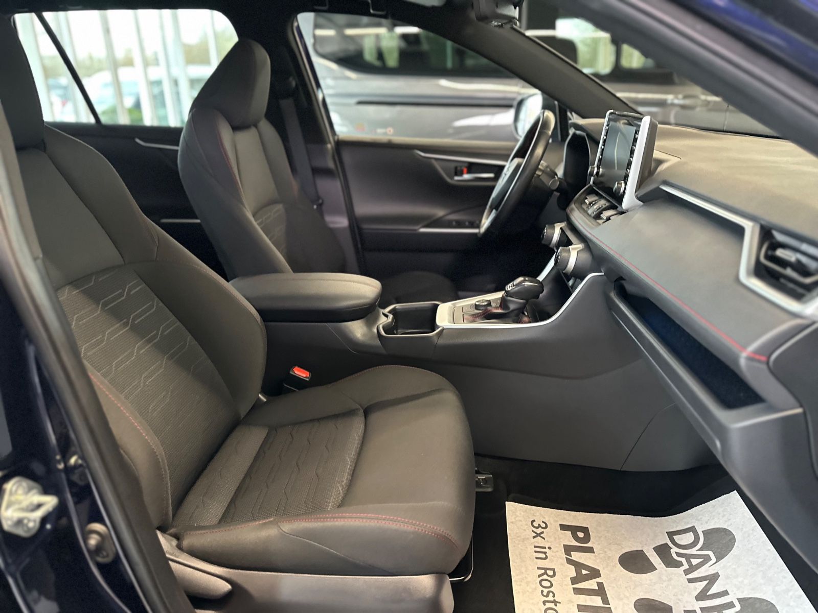 Toyota RAV4 Plug-in Hybrid 4x4 - Samsaru's Car Outlet
