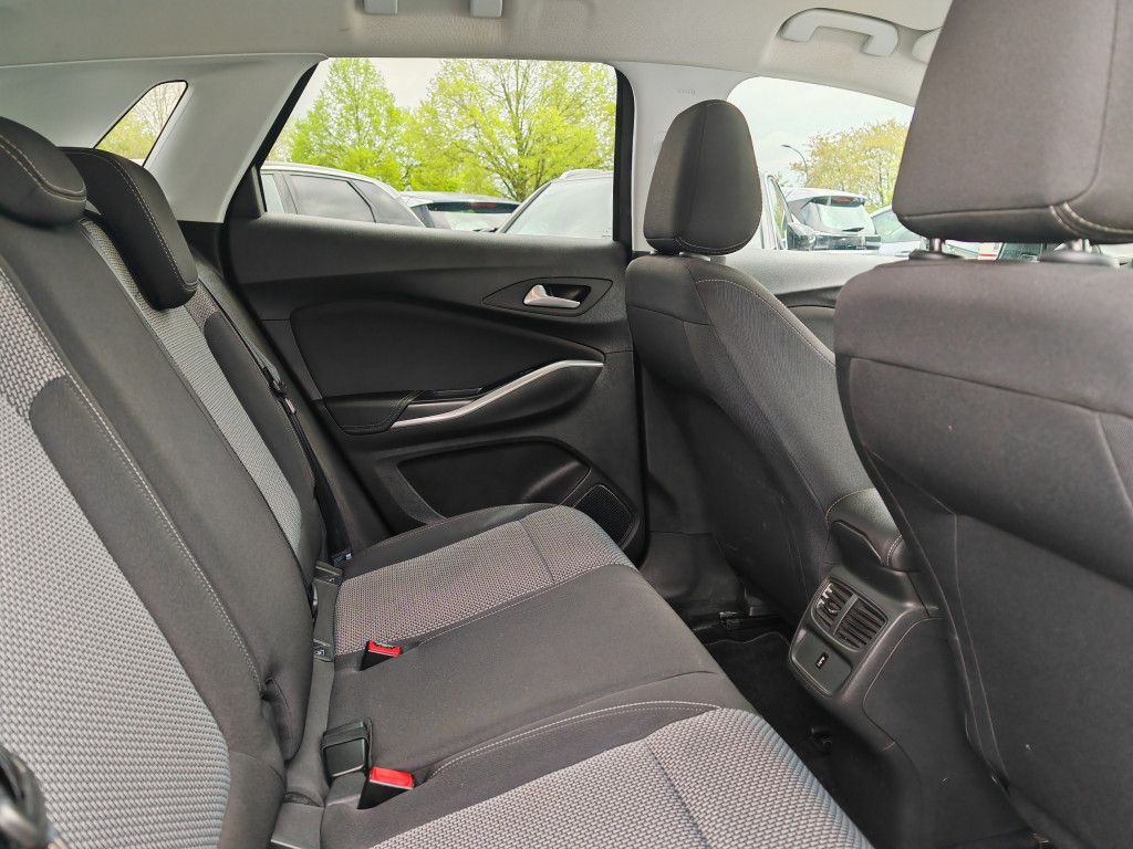 Opel Grandland X 1.5 D EAT8 - Samsaru's Car Outlet