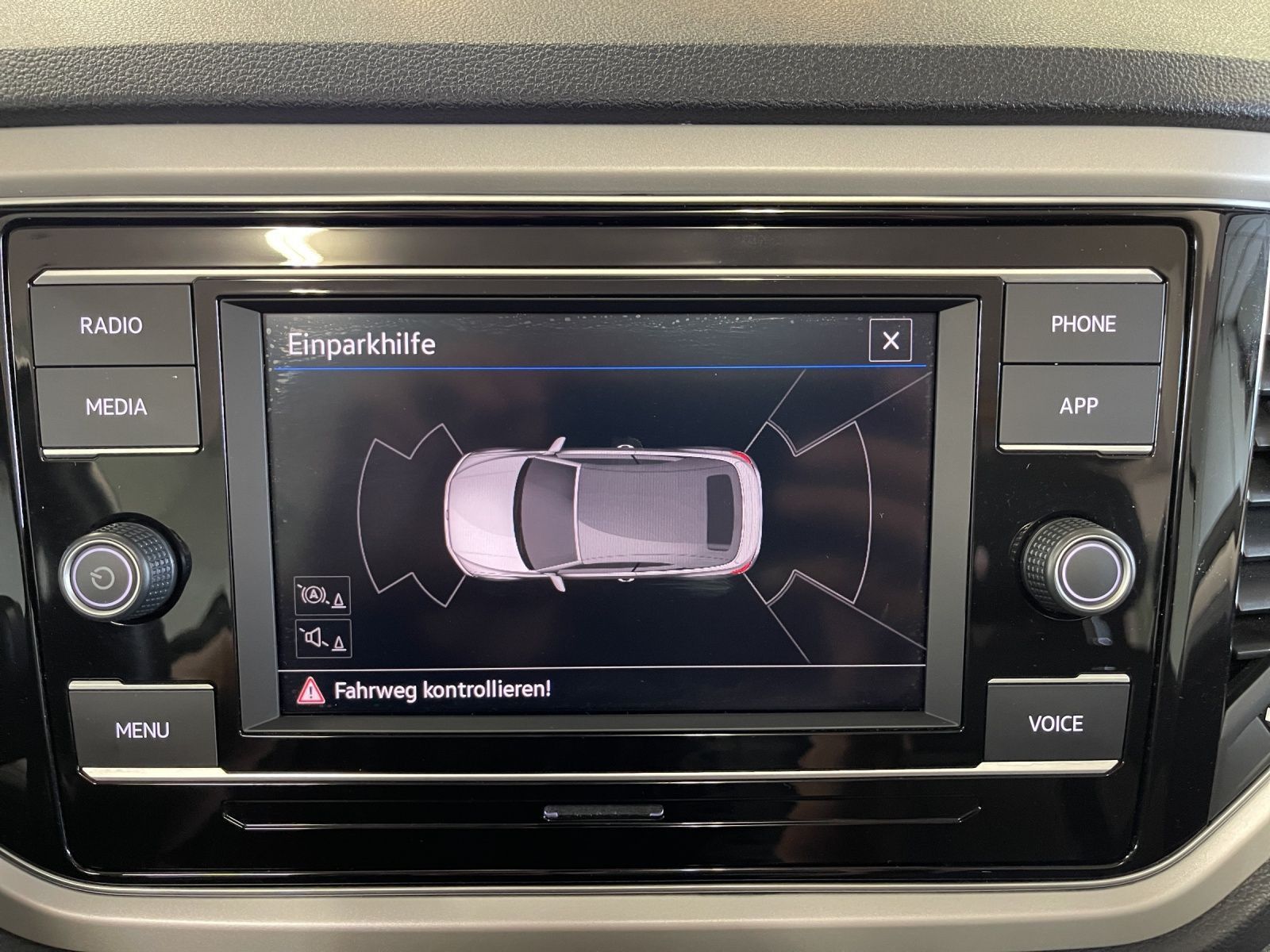 Volkswagen T-Roc Style - Samsaru's Car Outlet