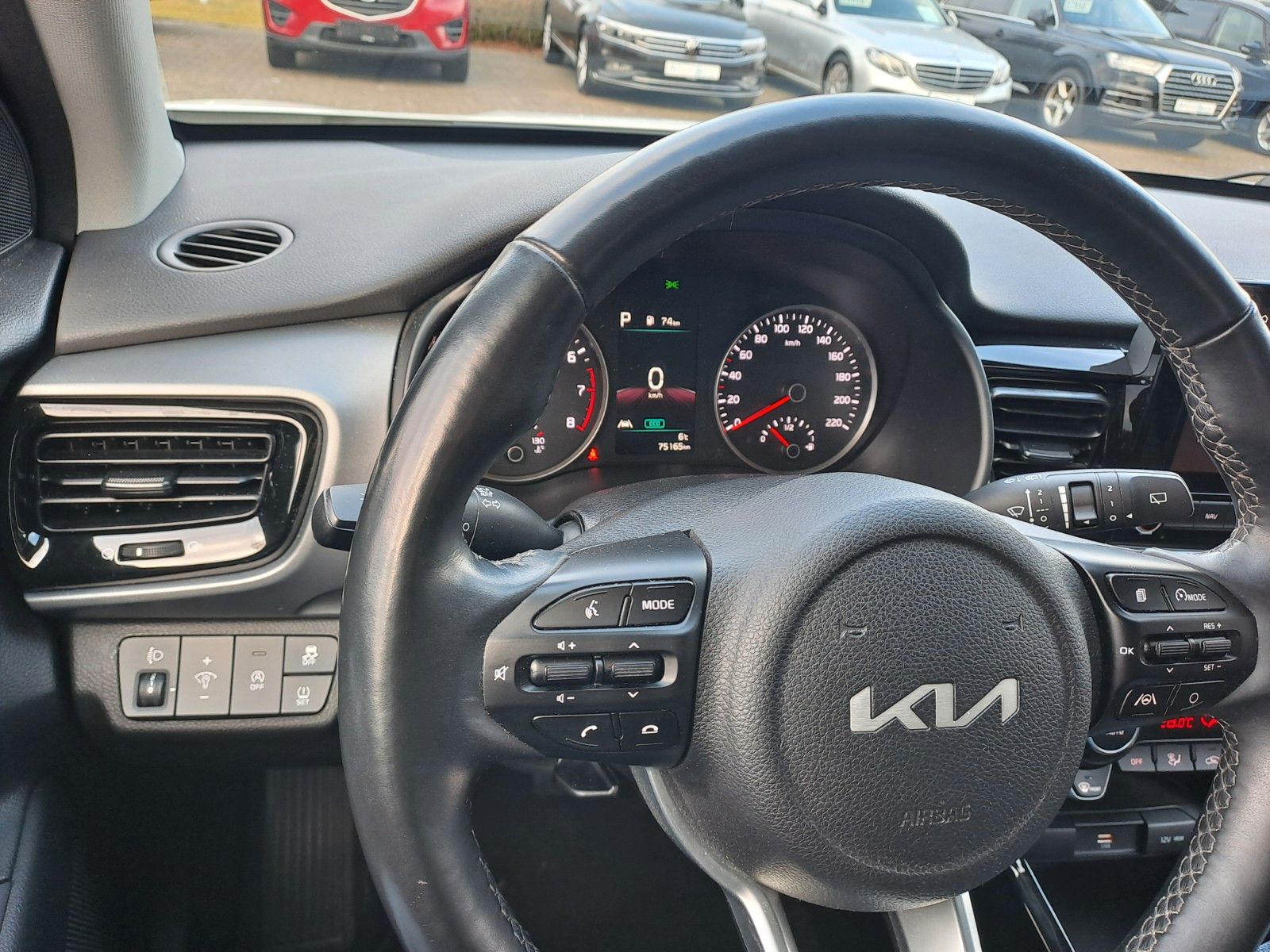 Kia Stonic T-GDi Aut. - Samsaru's Car Outlet