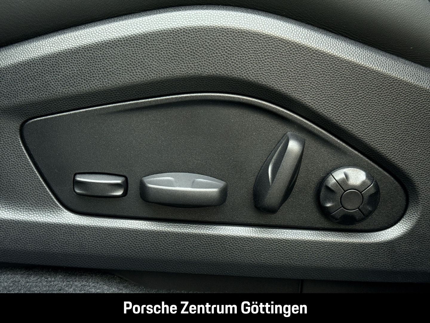 Porsche Macan 4 BOSE Surround-View InnoDrive Panorama