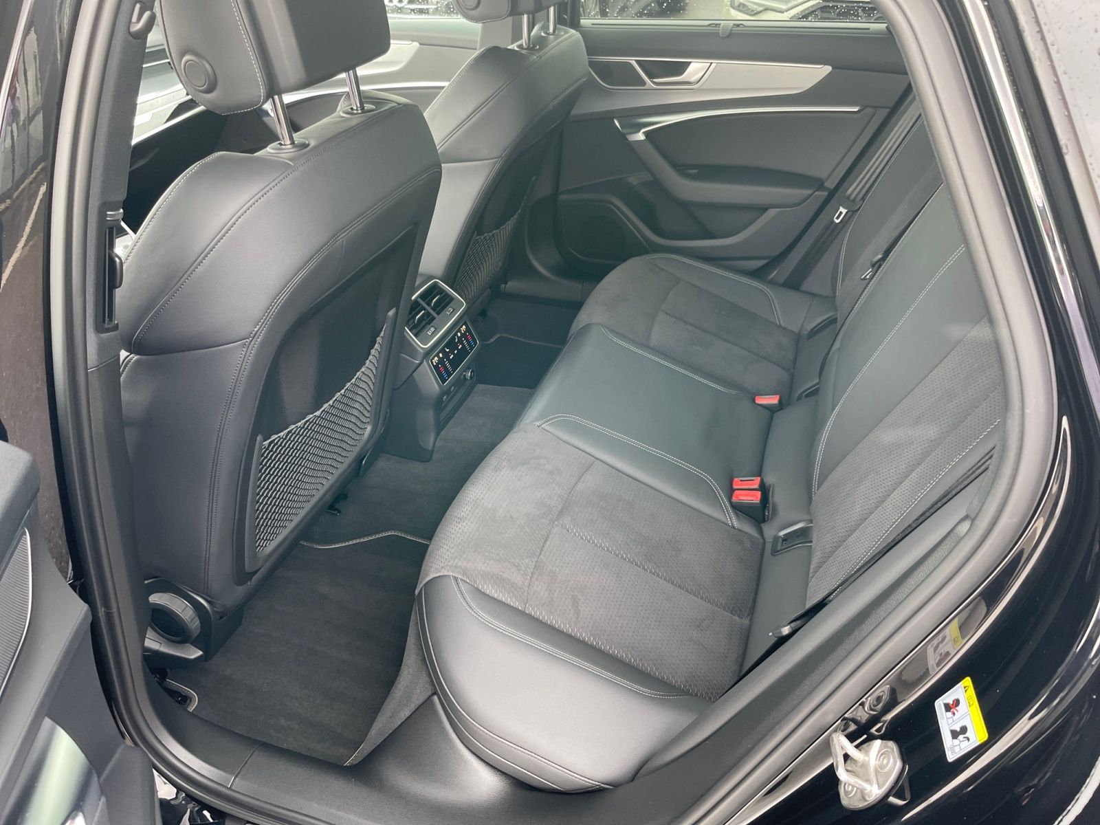 Audi A6 45 TFSI quattro S-Tronic S-Line - Samsaru's Car Outlet