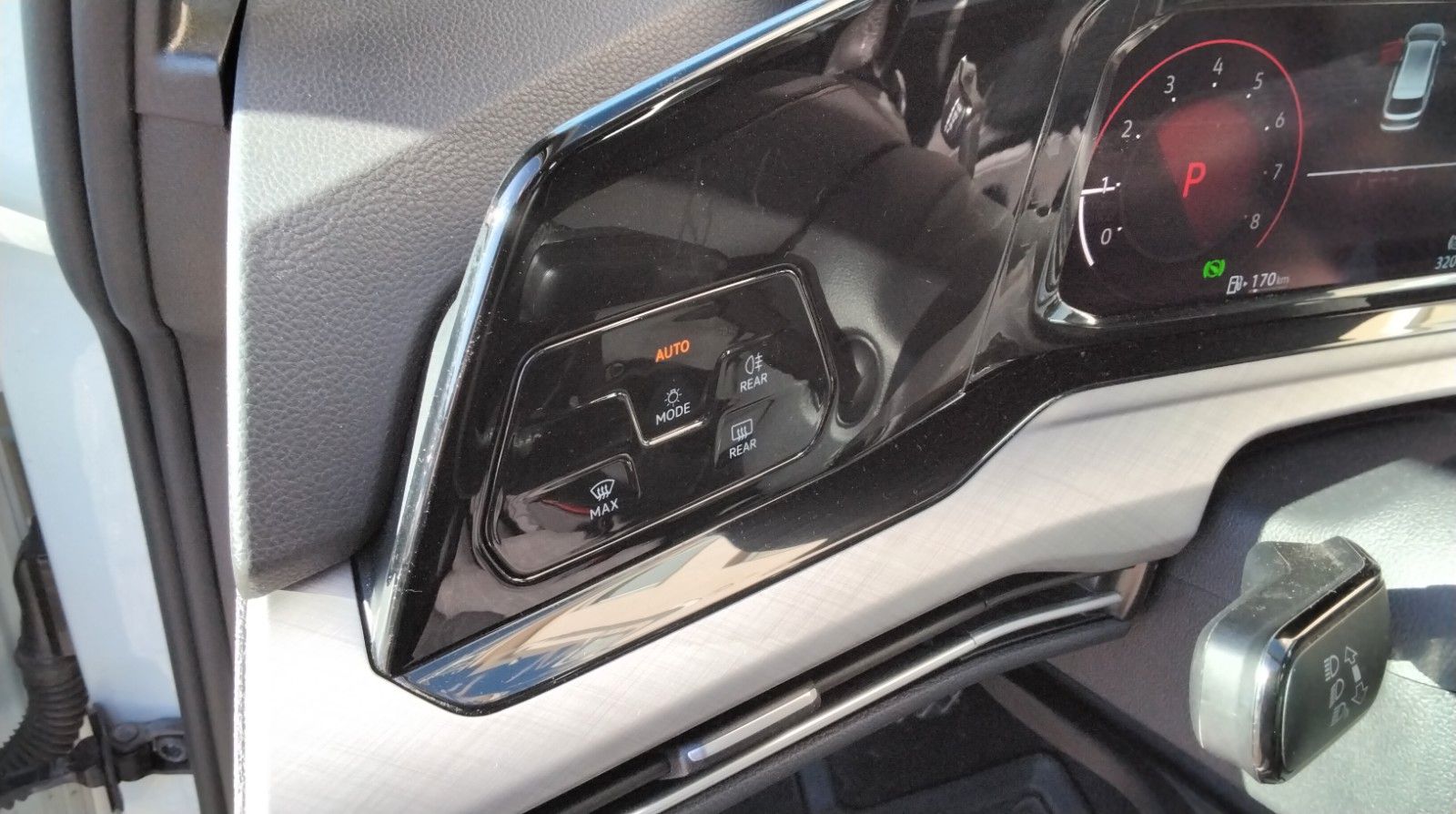Volkswagen Golf VIII Variant 1.5 TSi - Samsaru's Car Outlet