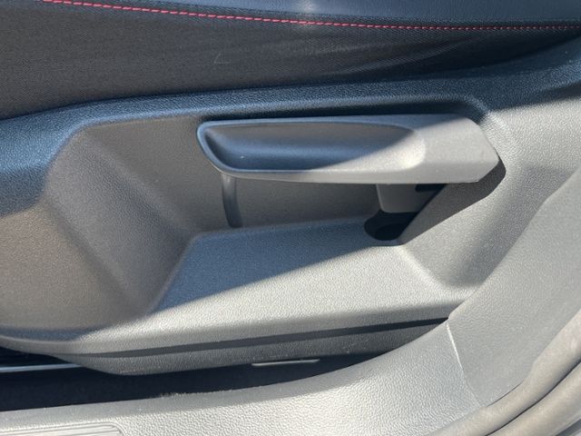 Volkswagen T-Roc 1.5 TSI DSG Sport - Samsaru's Car Outlet