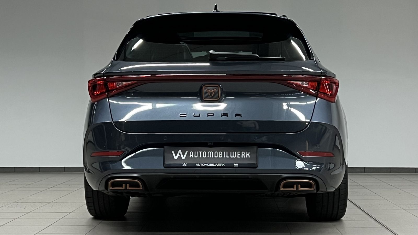 Cupra Leon Sportstourer VZ e-Hybrid - Samsaru's Car Outlet
