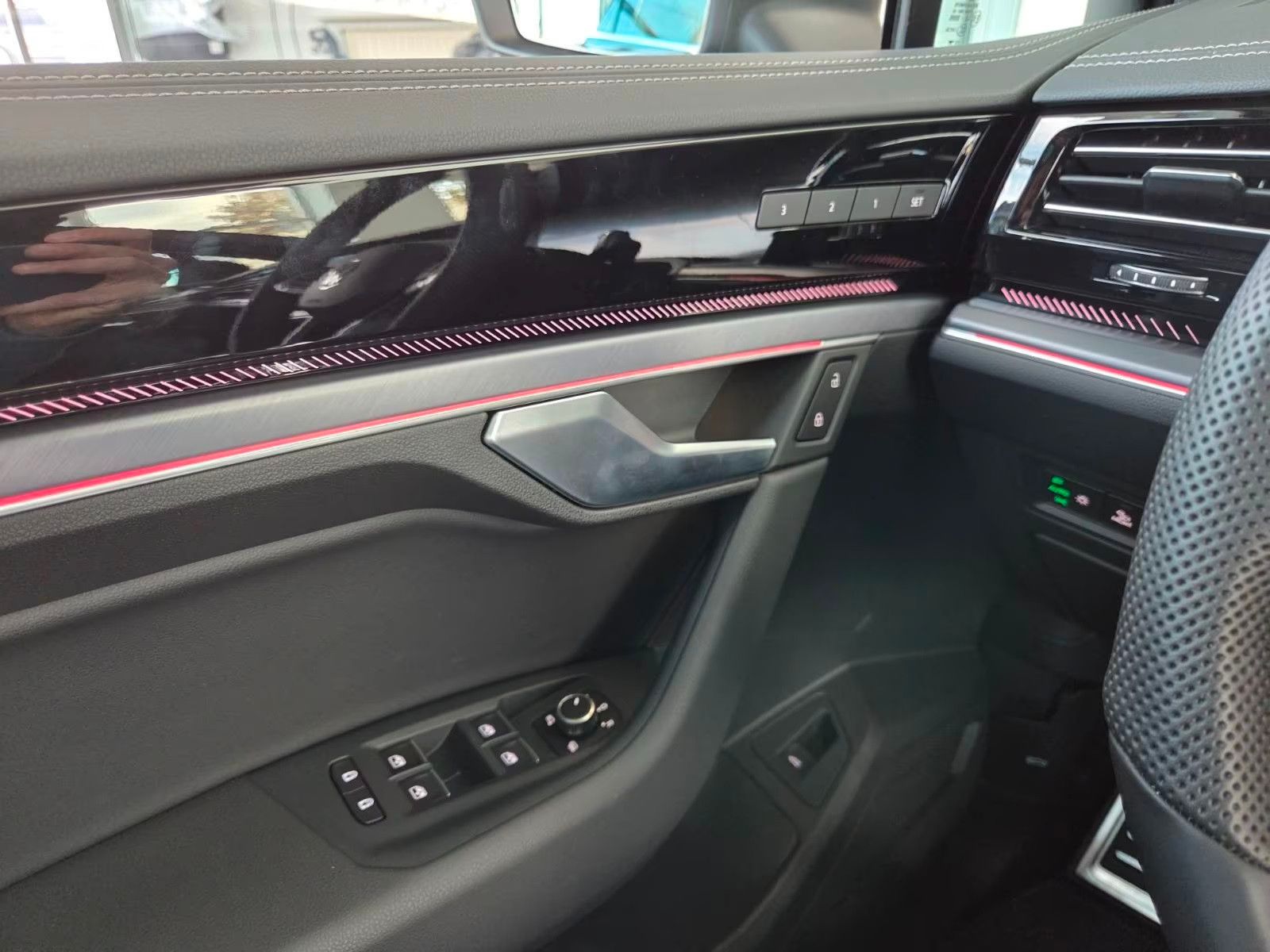 Volkswagen Touareg 3.0 TDI R-Line Final AHK 21Z Pano Stand