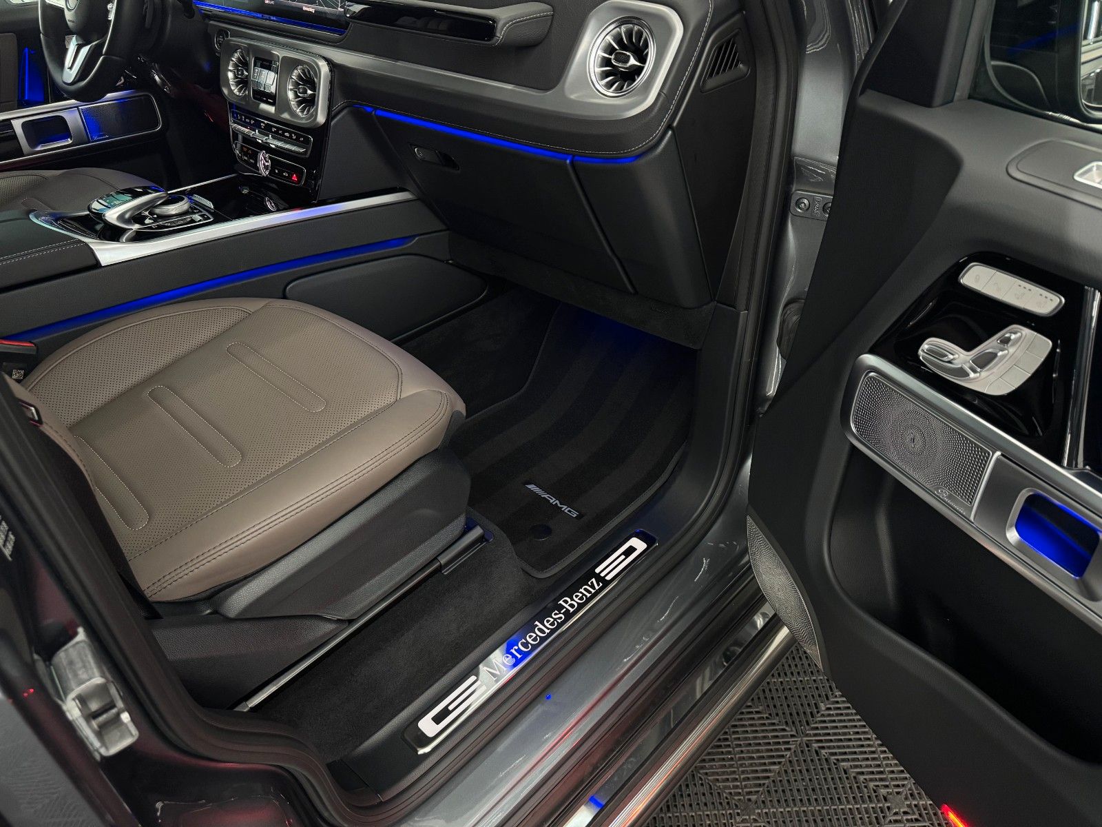 Mercedes-Benz G 500 Exclusive - Samsaru's Car Outlet