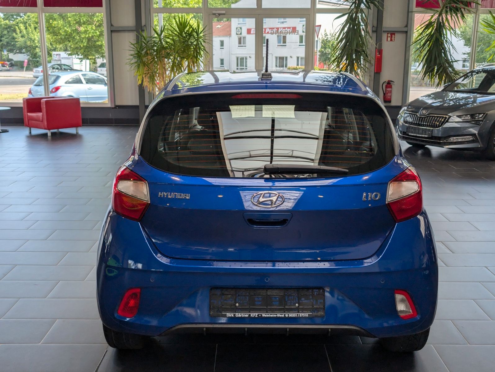 Hyundai i10 Trend - Samsaru's Car Outlet