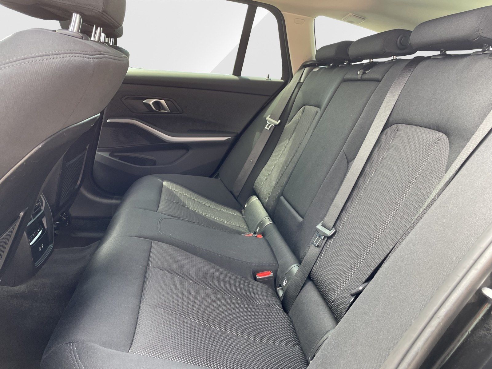 BMW 320e xDrive Touring - Samsaru's Car Outlet