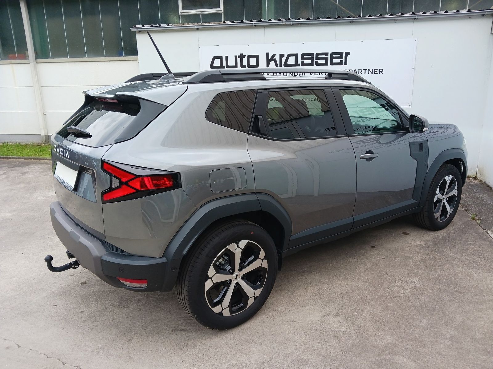 Dacia Duster Journey TCe 130 Mild-Hybrid - Samsaru's Car Outlet