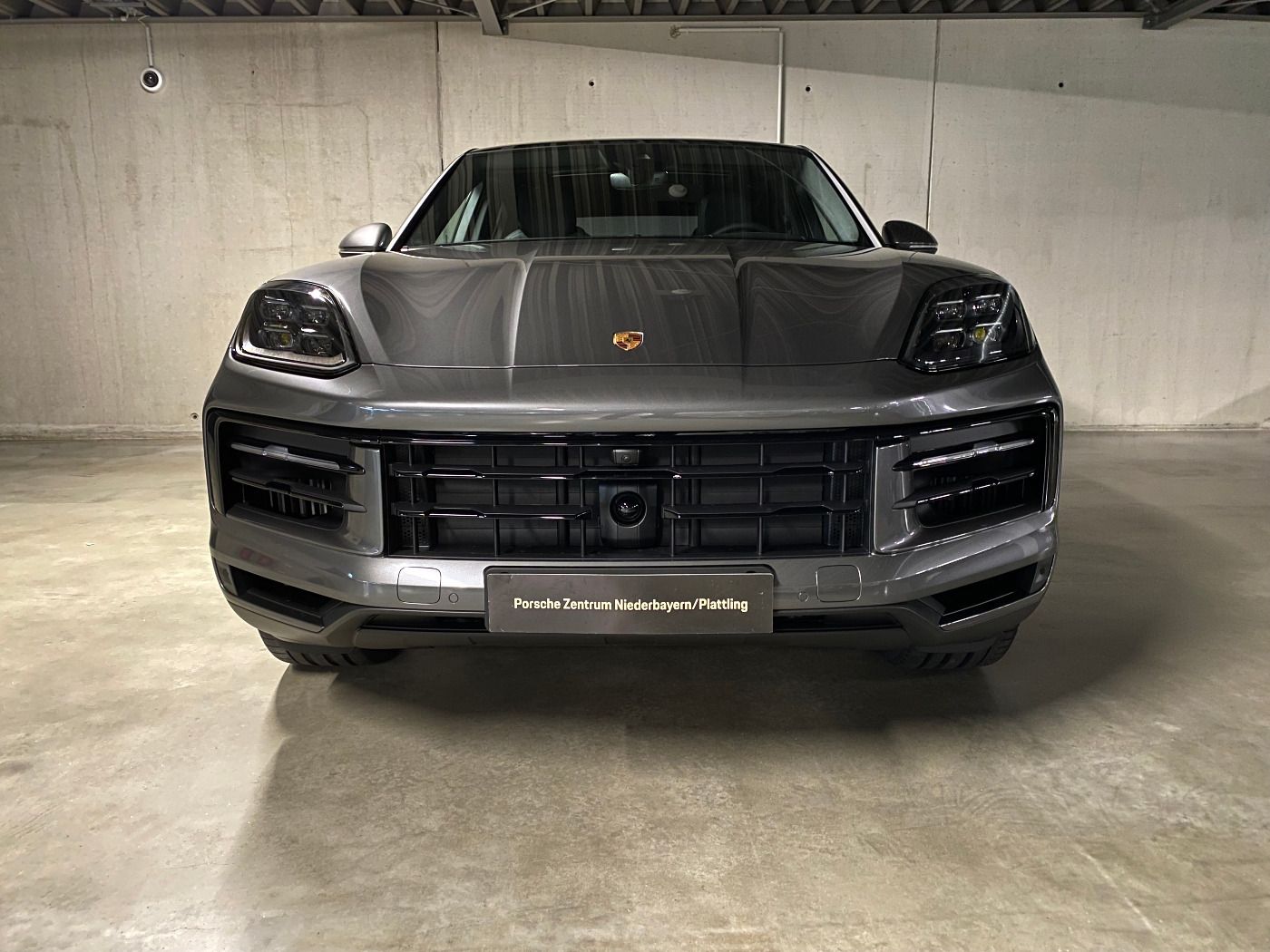 Porsche Cayenne E-Hybrid Coupe | Adaptive Luftfederung |