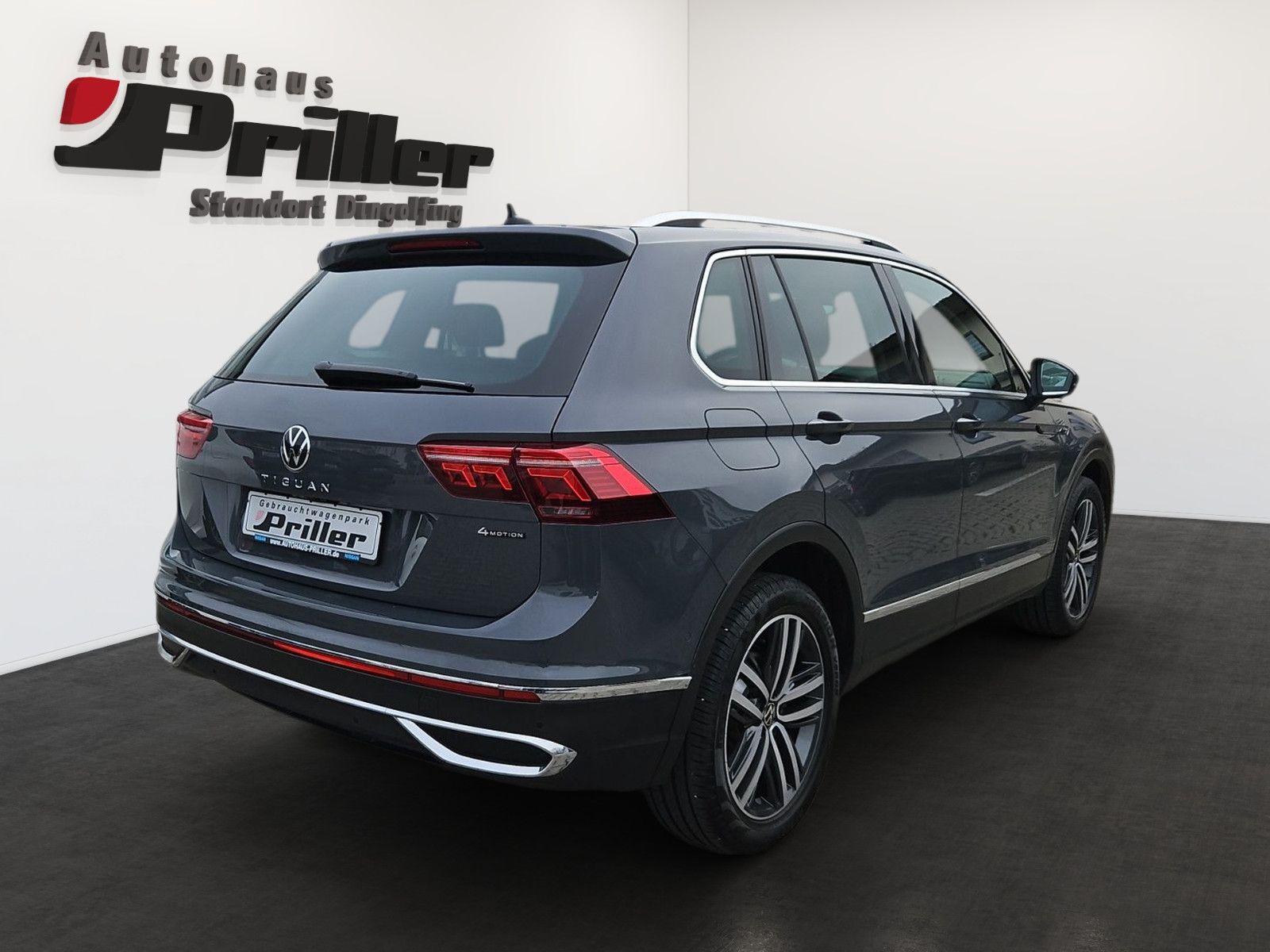Volkswagen Tiguan 2.0 TDI Elegance 4Motion/NAVI/AHK/Matrix