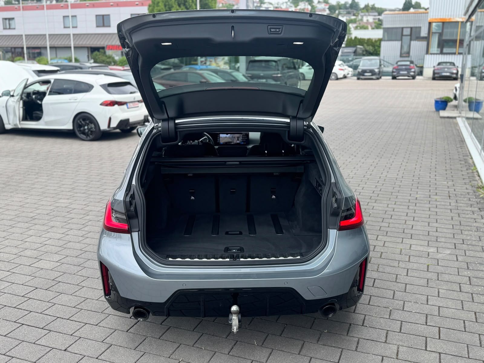 BMW 320 d xDriv Tou M Sport PRO ACC°Pano-Mem.°Stdhzg