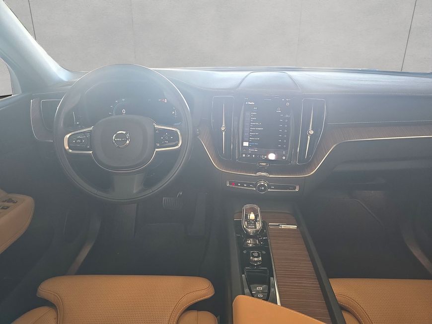 Volvo XC60 T6 AWD Recharge - Samsaru's Car Outlet