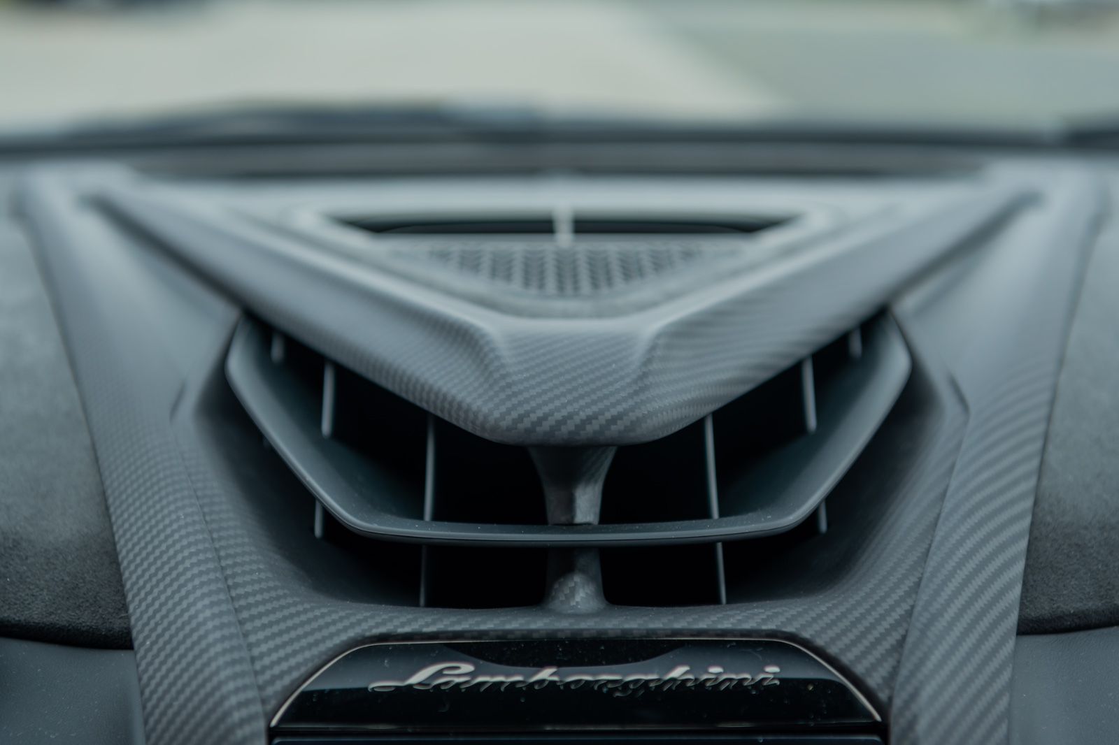 Lamborghini Revuelto *AD PERSONAM*CARBON*FULL ASSIST*SONUS*