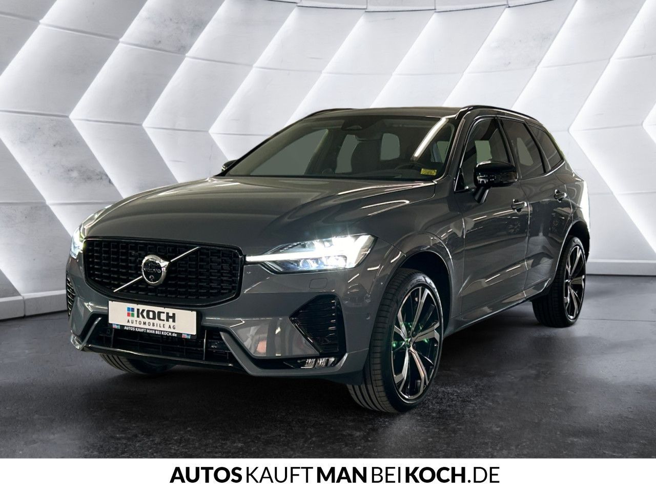 Volvo XC60 B4D Ultimate Dark AWD - Samsaru's Car Outlet