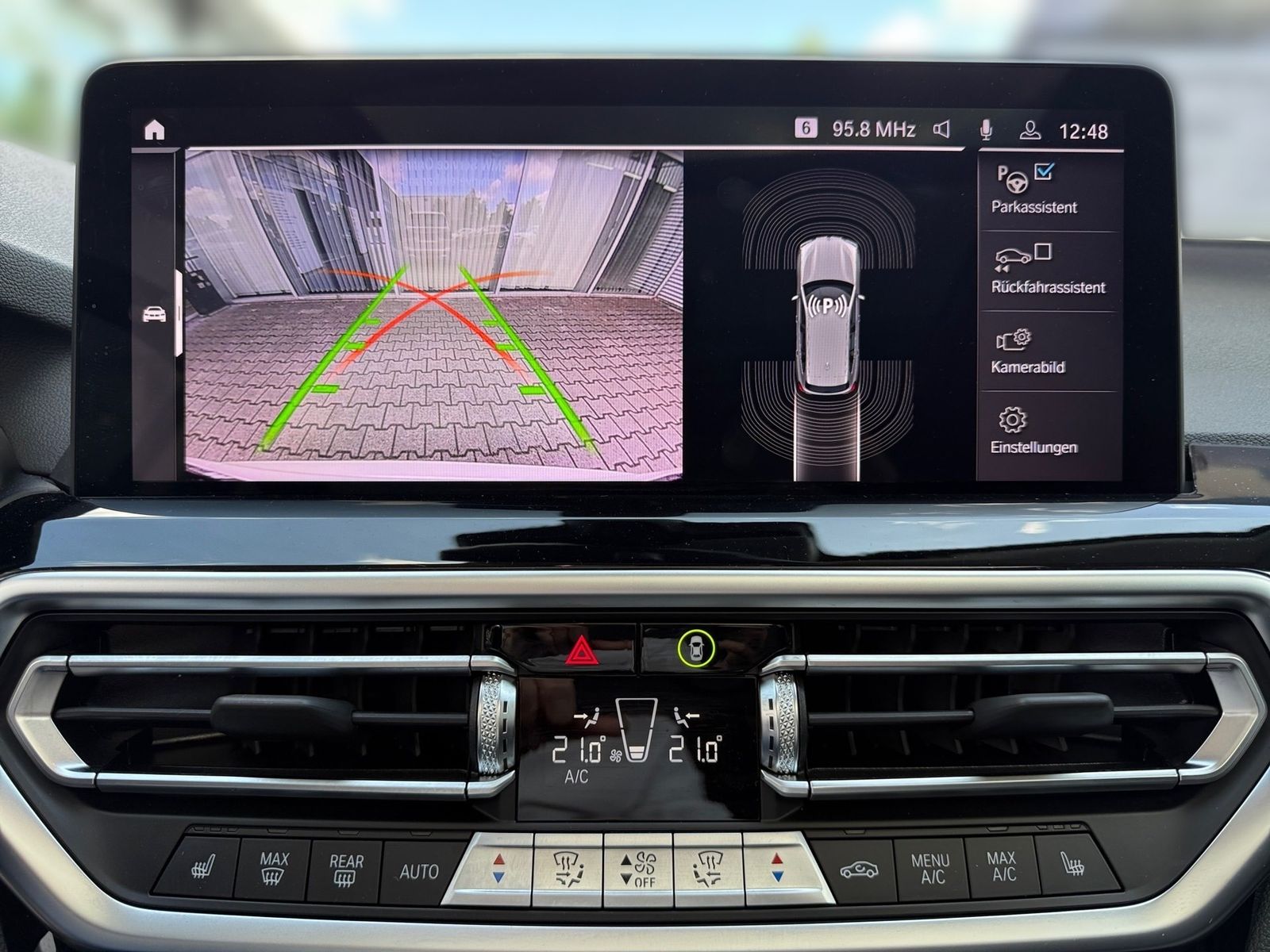 BMW X3 xDrive30e - Samsaru's Car Outlet