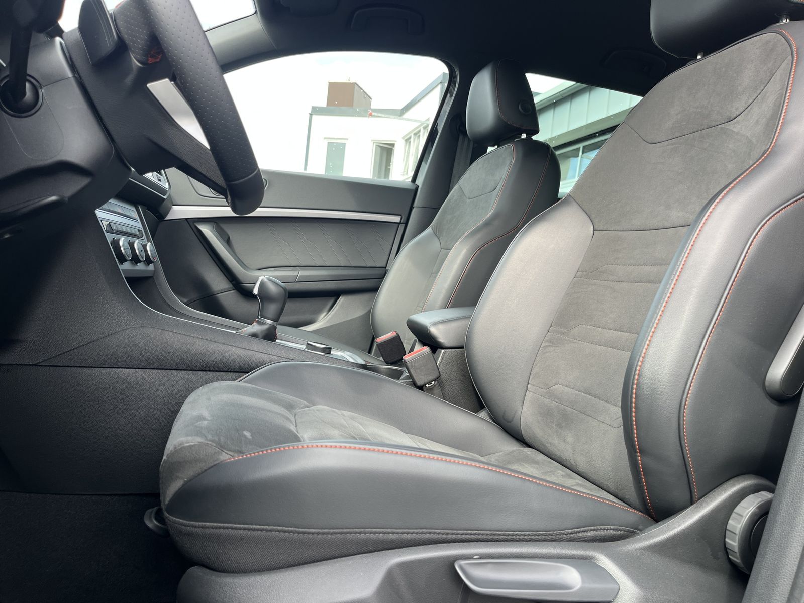 Seat Ateca 2.0 TDI DSG FR 181€ m.20% Anz. AHK Navi AC