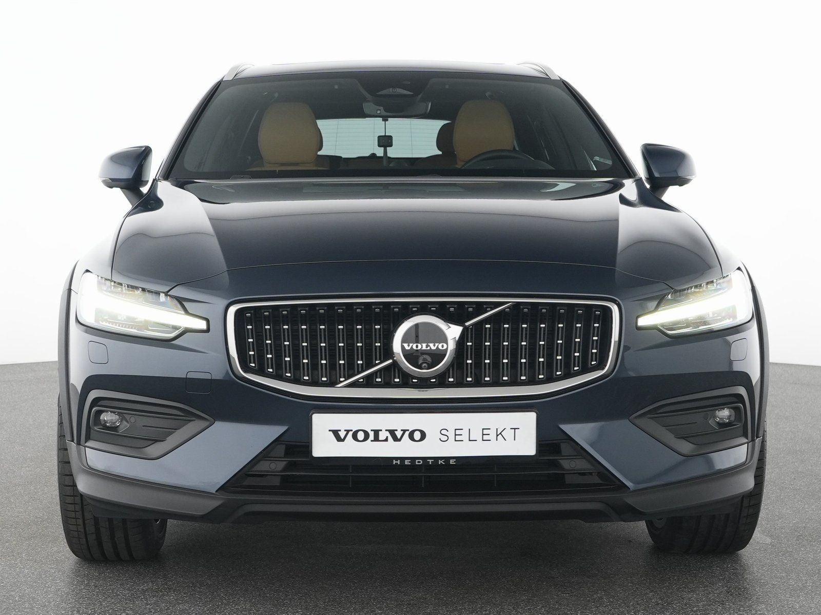 Volvo V60 CC B4 AWD Ultimate SONDERFINANZIERUNG 1,99%*
