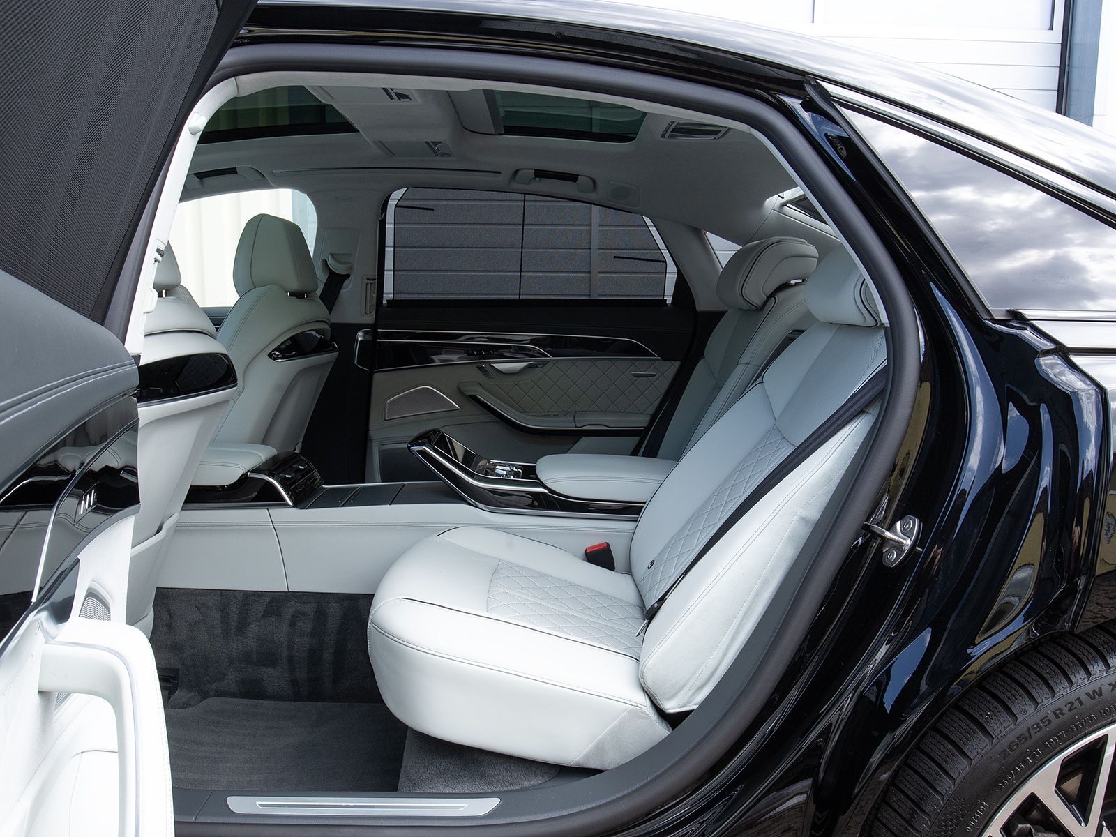 Audi A8 S-Line - Samsaru's Car Outlet