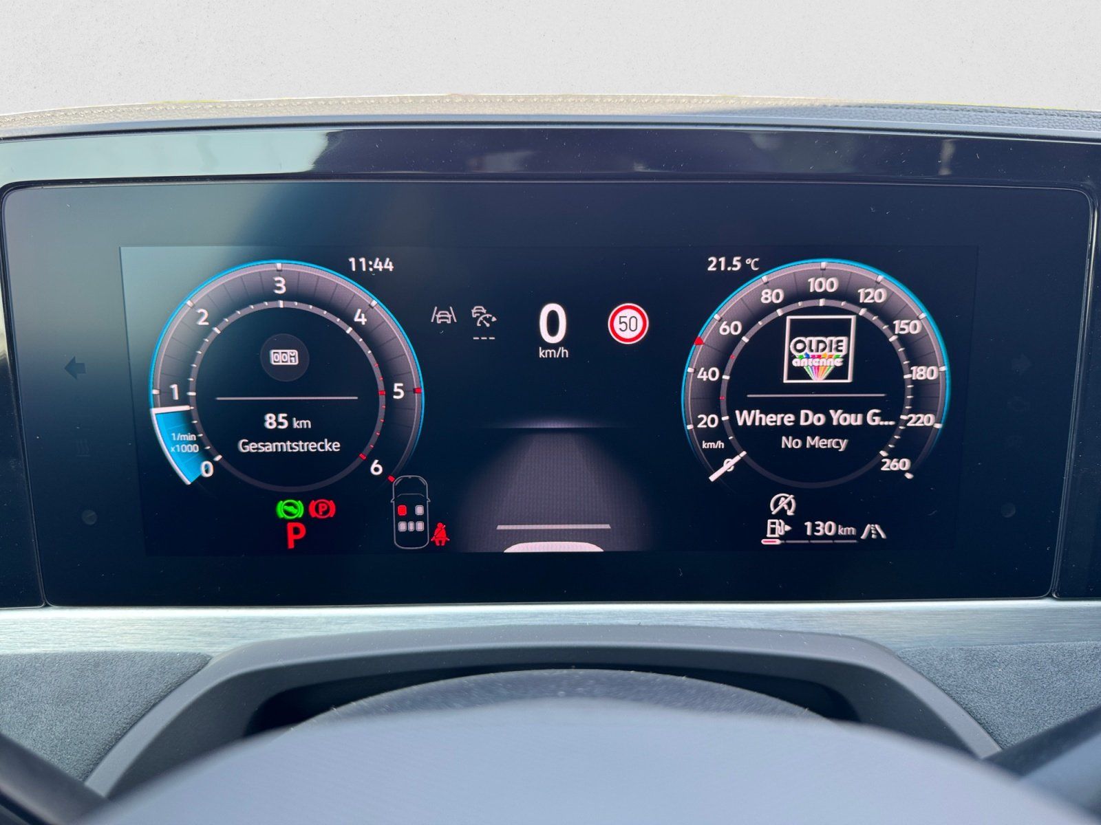 Volkswagen Passat Variant R-Line TDI DSG 4Motion|AHK|PANO|A