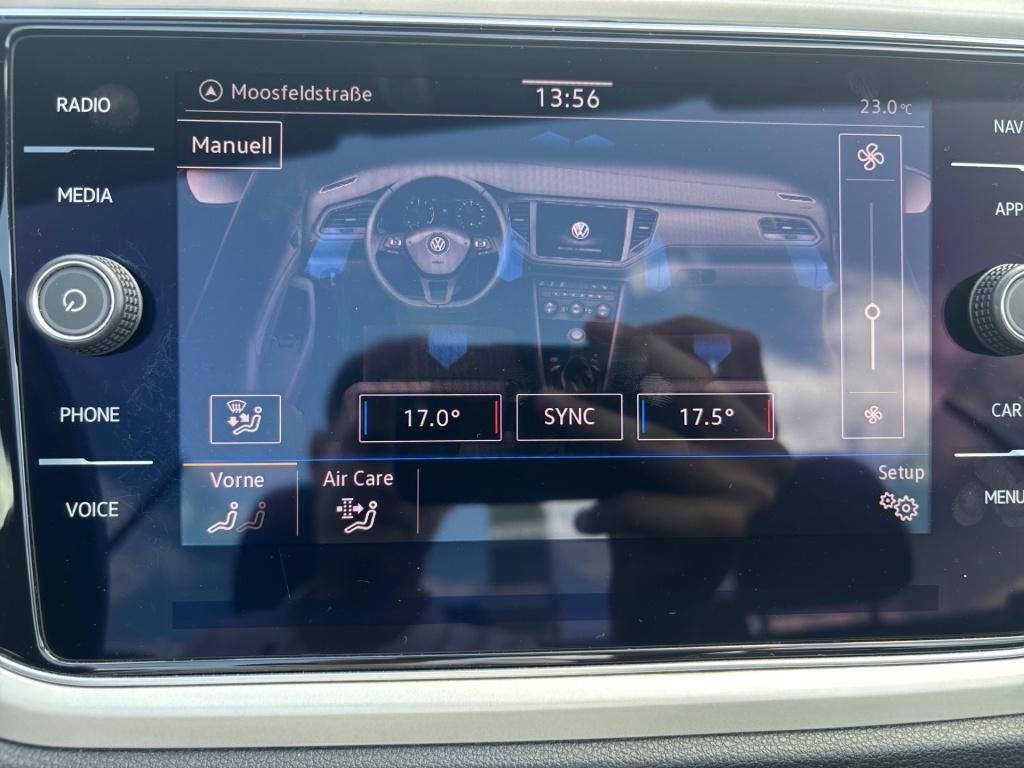 Volkswagen T-Roc 1.5 TSI Style - Samsaru's Car Outlet