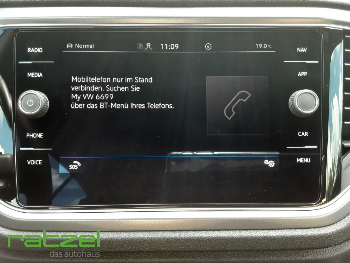 Volkswagen T-Roc 1.5 TSI DSG Active+ - Samsaru's Car Outlet