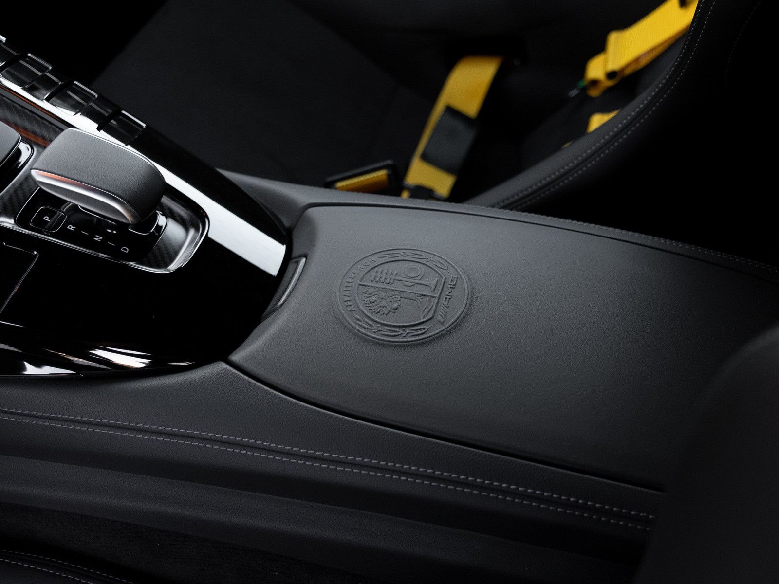 Mercedes-Benz AMG GT R Pro - Samsaru's Car Outlet