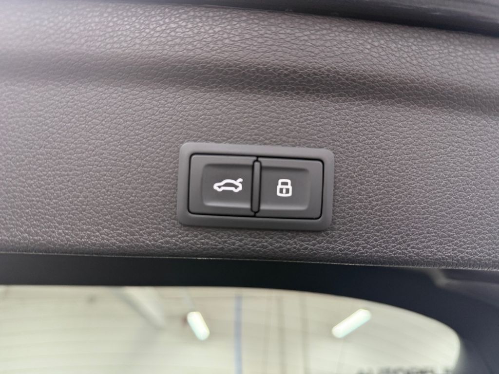 Audi Q3 40 TFSI Sportback quattro S line - Samsaru's Car Outlet