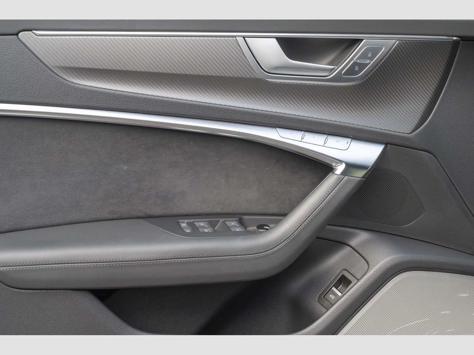 Audi RS6 Black+/B+O Advanced/RS-AGA/Pano/Laser/HuD/AC