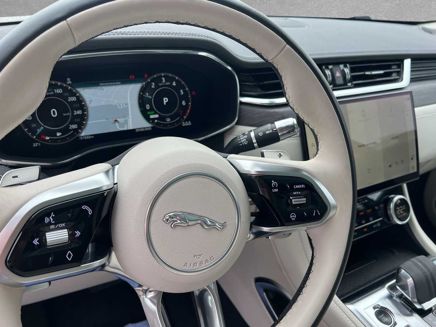 Jaguar F-Pace Plug-in-Hybrid P400e AWD S