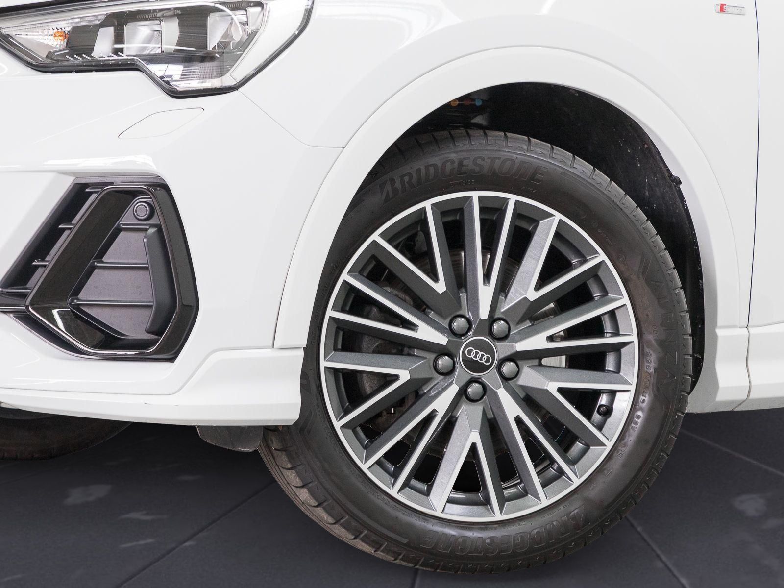 Audi Q3 40 TFSI Q S LINE - Samsaru's Car Outlet