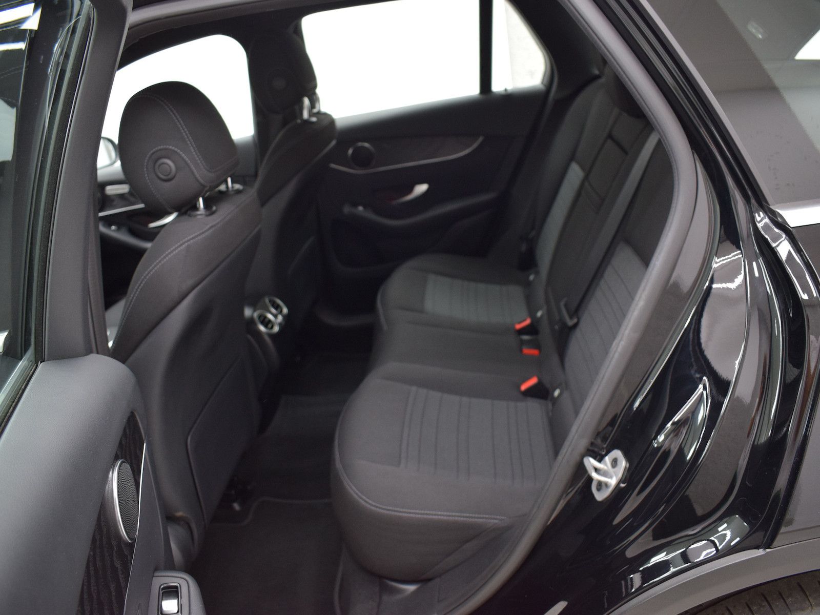 Mercedes-Benz GLC 300 de 4M Offroad - Samsaru's Car Outlet